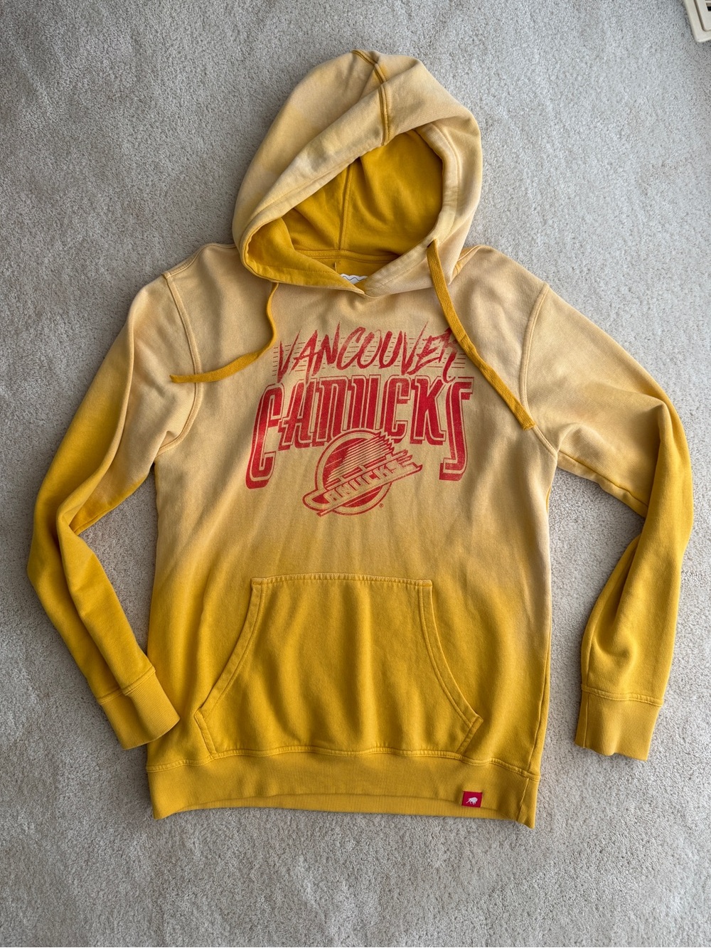 Vancouver Canucks Yellow Ombre Crewneck Hoodie - Men's Pullover
